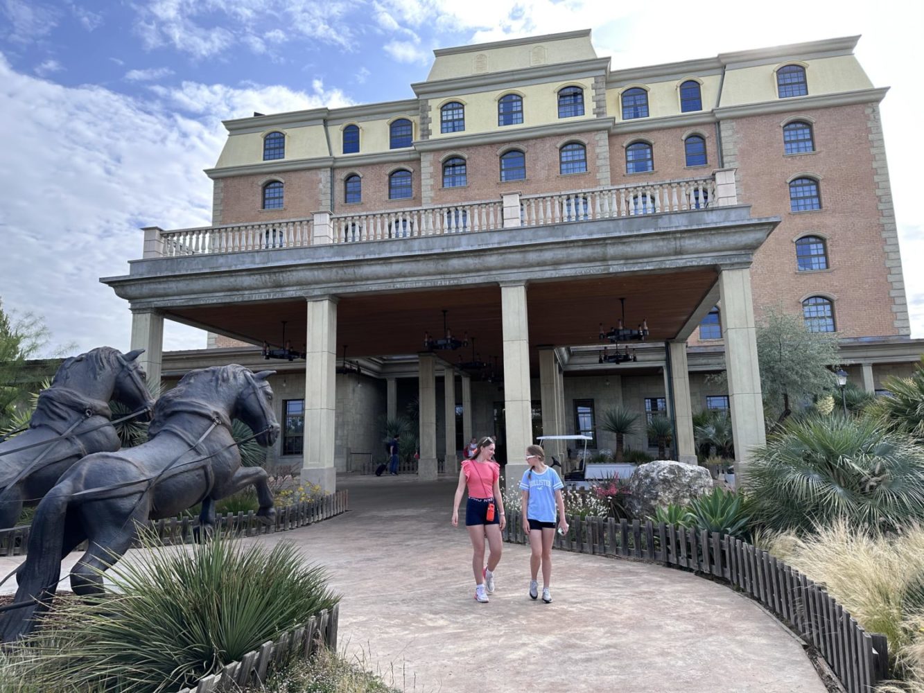 hotel-review-hotel-gold-river-at-portaventura-you-need-to-visit